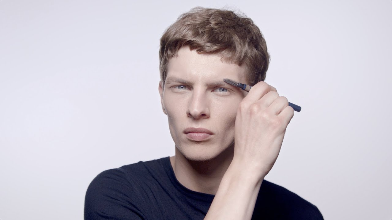 BOY DE CHANEL: LEARN THE MOVES FOR NATURAL EYEBROWS