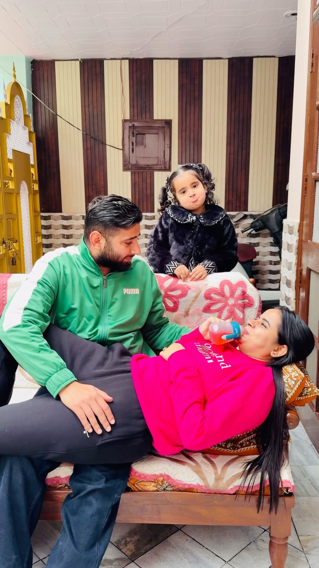 Anaya Ki Nipple Mumma Kyu Pi Rahi Hai ?