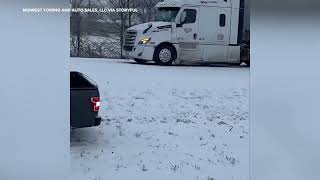 Dozens of vehicles involved in IL crash amid snowy weather: police