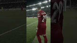 Szymanski Kornerden Atıyor.