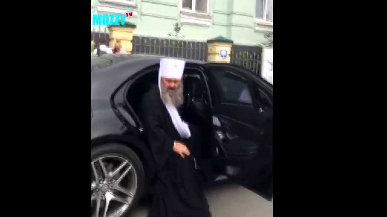 Поп на мерседесе