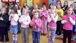 Video thumbnail of "1st and 2nd grade singing Jesus Love is bubbling over"