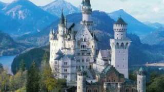 NEUSCHWANSTEIN CASTLE