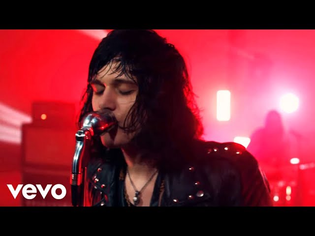 Tyler Bryant & The Shakedown - Backfire