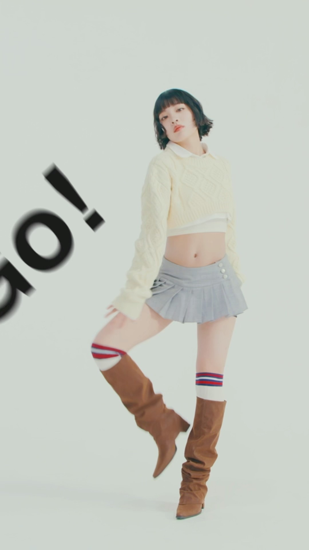 もんもページ one-way runway -Music Video- #MOMO - YouTube