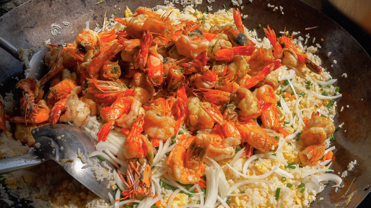 Жареный рис и жареная лапша от мастеров вока из 5 стран | Мировая уличная еда