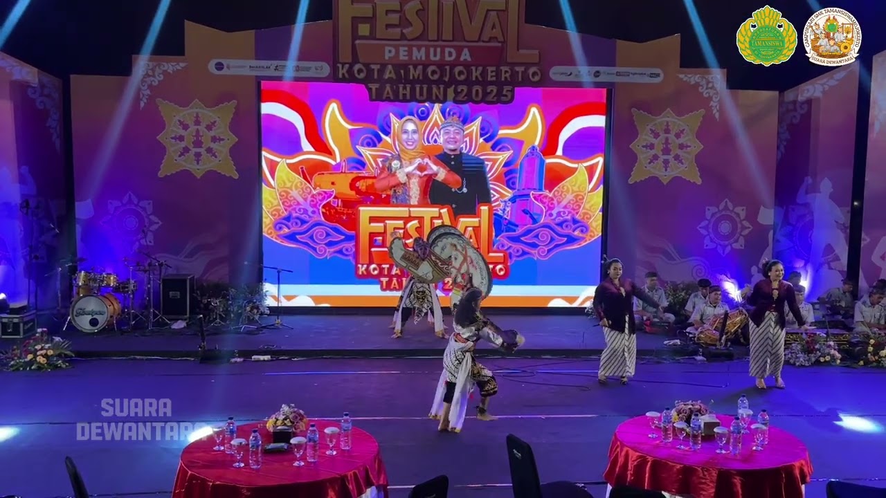 CAMPURSARI SUARA DEWANTARA DAN TARI JARANAN PERSEMBAHAN PARA MURID SMK TAMANSISWA MOJOKERTO 