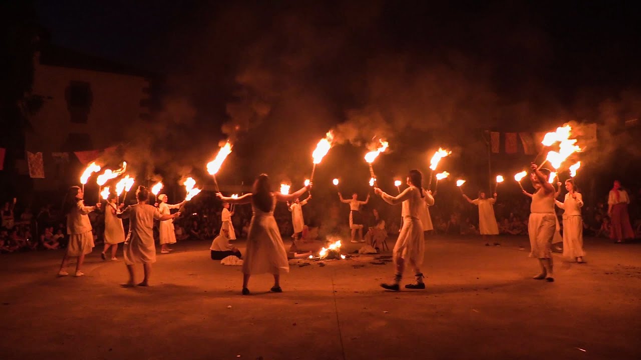 BESTAK 2025 ARIZKUN I ANTZERKIA ETA DANTZAK