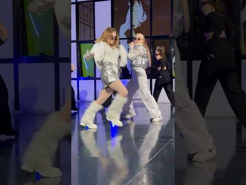 Ver ❤️attack, IV when I walk the street #kpop #igloo #kissoflife #coverdance en YouTube Ver ❤️attack, IV when I walk the street #kpop #igloo #kissoflife #coverdance en YouTube