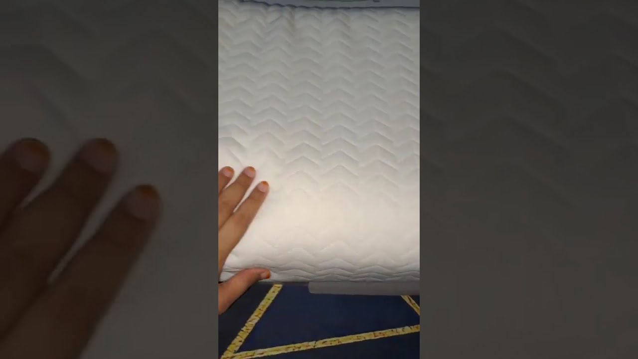 AKEMI Naturale Ventilated Contour Latex Pillow