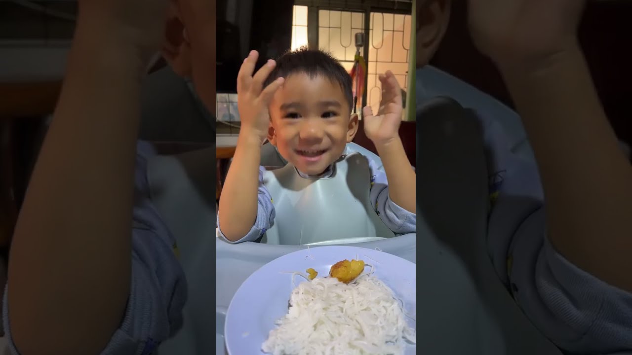 อรัลน้อย หนุ่มเต่างอย คอยรัก กำลังถ่ายทอดสด!