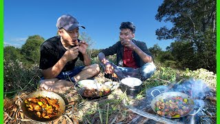 Master Chef in Jungle! Primitive cooking in Jungle! Sorry for late video.