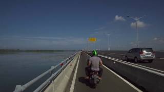 【4K】Riding Motorbike Through Bali Mandara Toll Road in The Morning Daylight | BALI Experience screenshot 5