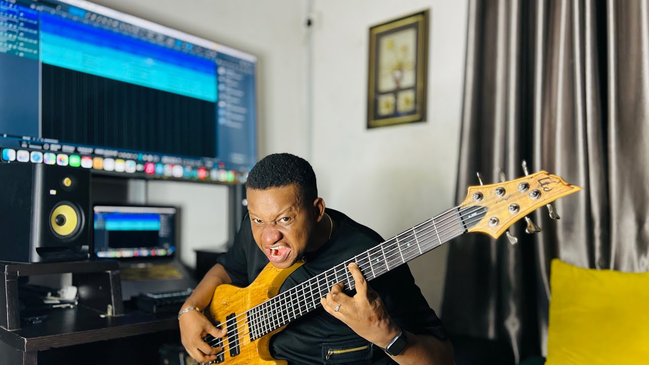 BASSIST STEEZE ON POINT PLAYING DEFE DEFE BY TEAM ETERNITY GHANA PRAISE. MUST WATCH