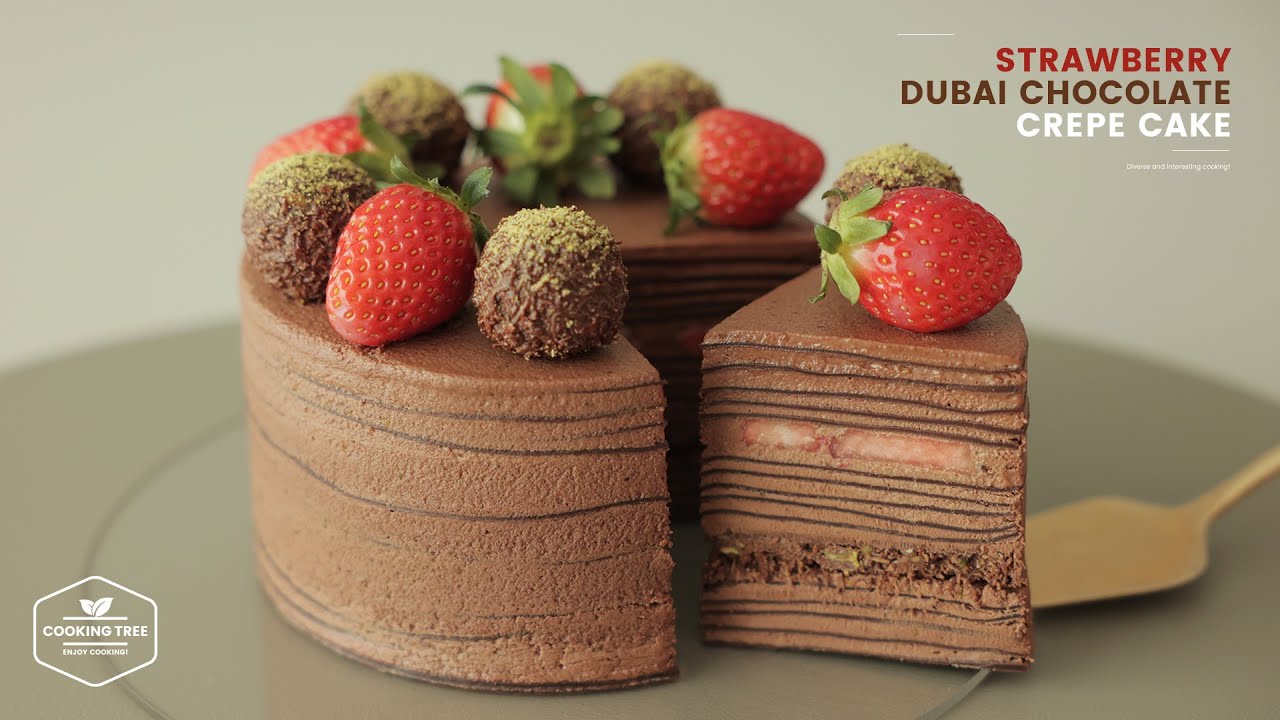 Рецепт клубничного шоколадного блинного торта 