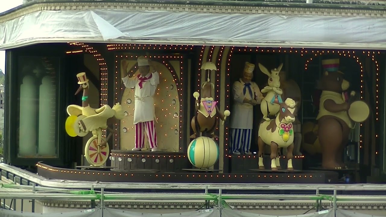 【中に誰かいる】白い恋人パーク「札幌からくり時計塔グランマイスター」2018年10月