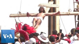 Hundreds Witness Mexico’s Largest Passion of the Christ Re-Enactment