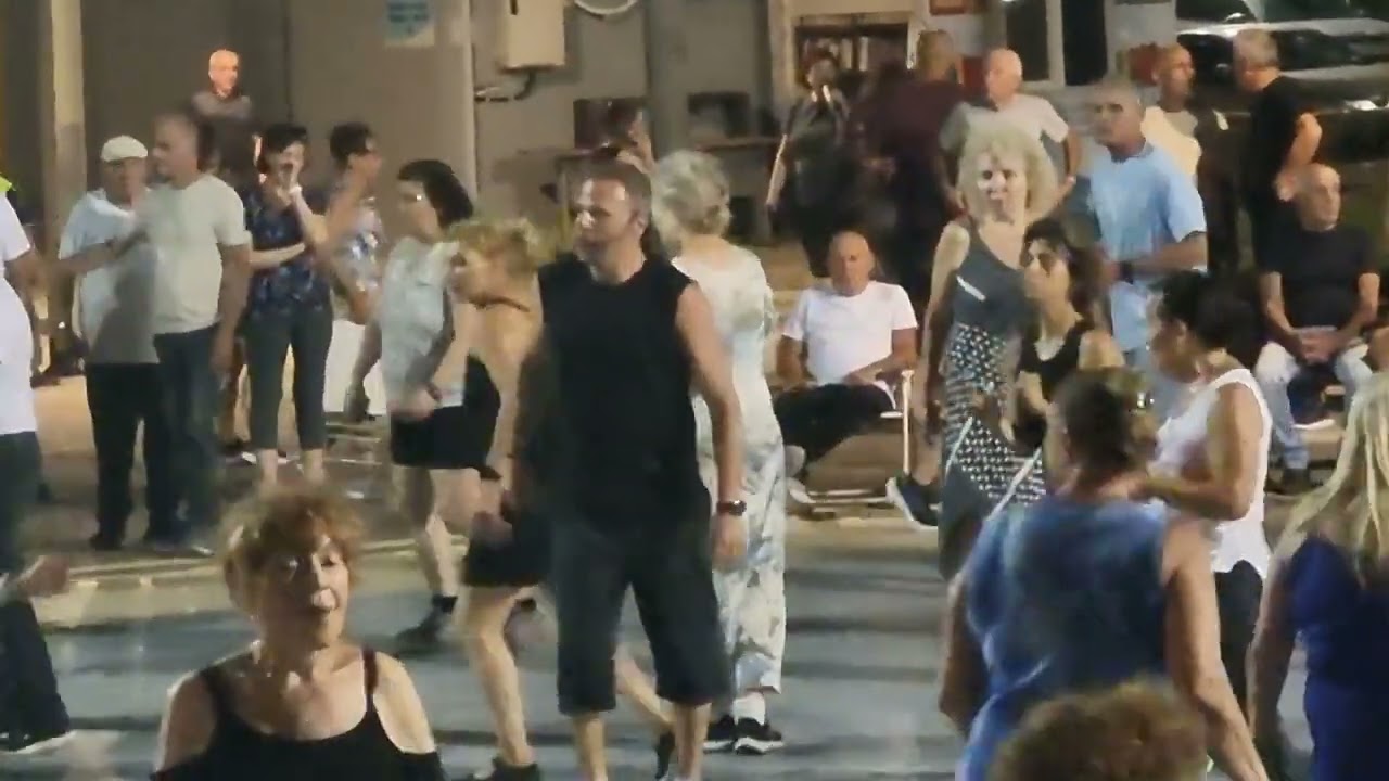 הנמל .. היוצר חן שפורן