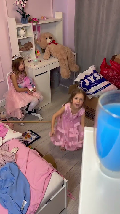 Cinderella teaches the cat 🐈