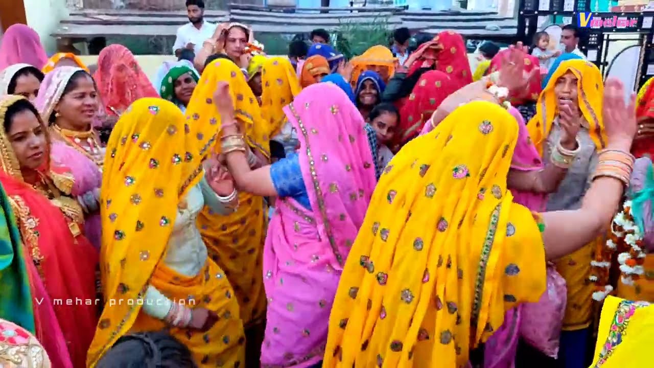 कुल्फी खायाई दिखे भायेली नरम थारा होट |meena ladies dance|meena shadi geet|‎@V mehar production