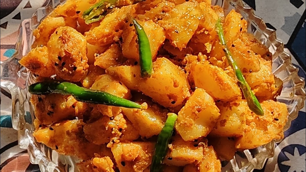 “रोटी-पराठा-चावल का परफेक्ट पार्टनर! बिना झंझट, बिना वेट –Aloo ka aachar 