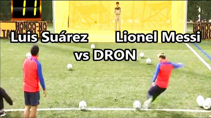Lionel Messi y Luis Suárez se enfrentan a un Dron | Fútbol Social