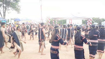 lang mit jep xã iao  Lễ hội công chiêng lần thứ 2 tại sông pô cô sê san 4