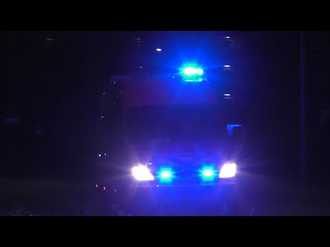 Oppervlakte ReddingsTeam {ORT} 01-3011 Delfzijl met spoed naar een voertuig te water in 'T Zandt