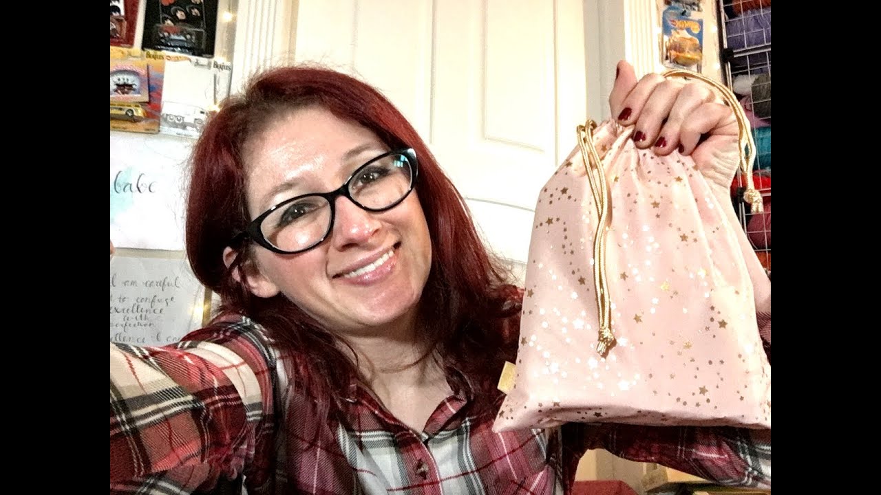 December 2021 Ipsy Glam Bag Plus Unboxing!