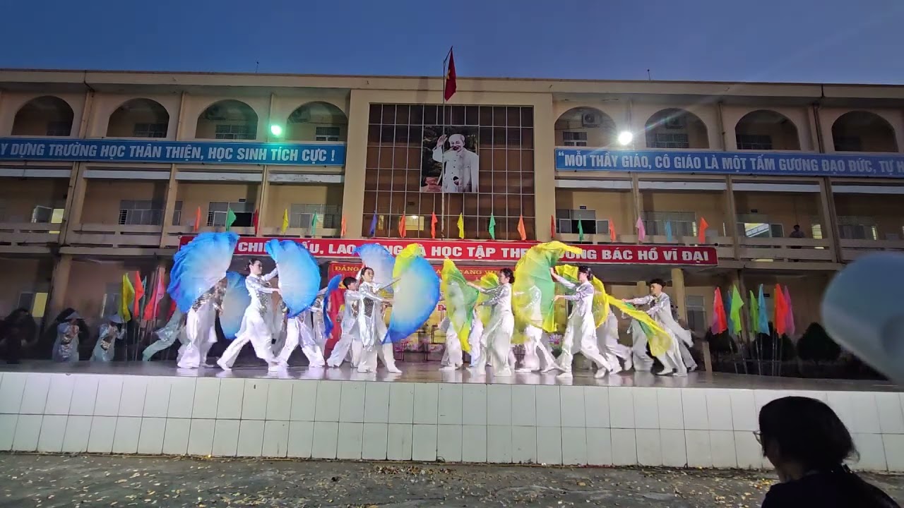 Duyệt VN MĐMX 2026 - Lớp 12A6 - Chung một dải phù sa.