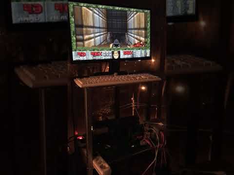 Alexandru Groza 386 (386 dx-25 at 40 MHz, 4 mb ram) Doom I first run