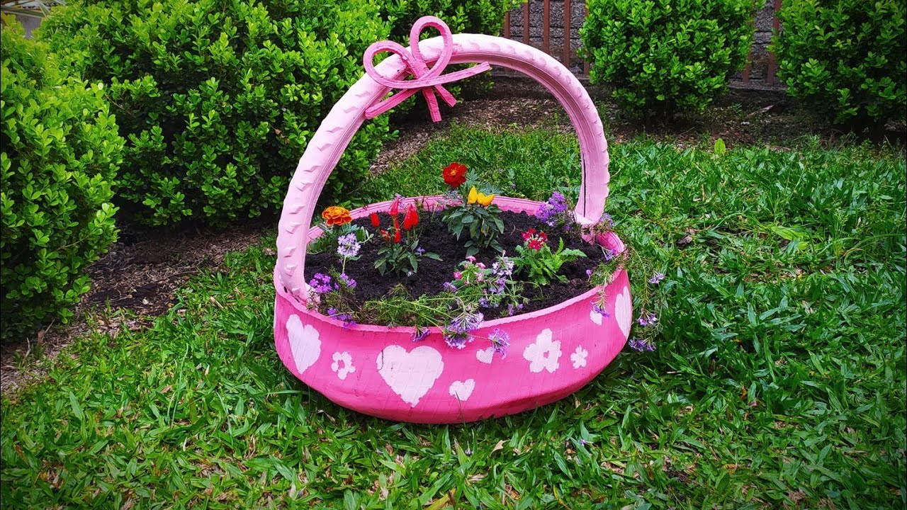🧺Como fazer uma Cesta de pneu para jardim .(Muito fácil) JARDIM COM PNEUS