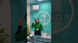 Balázsék Mai Vendége Rimóczi Erika Volt, Aki Jelnyelven Adta Elő Fekete Pákó Dalát 😂 Resimi