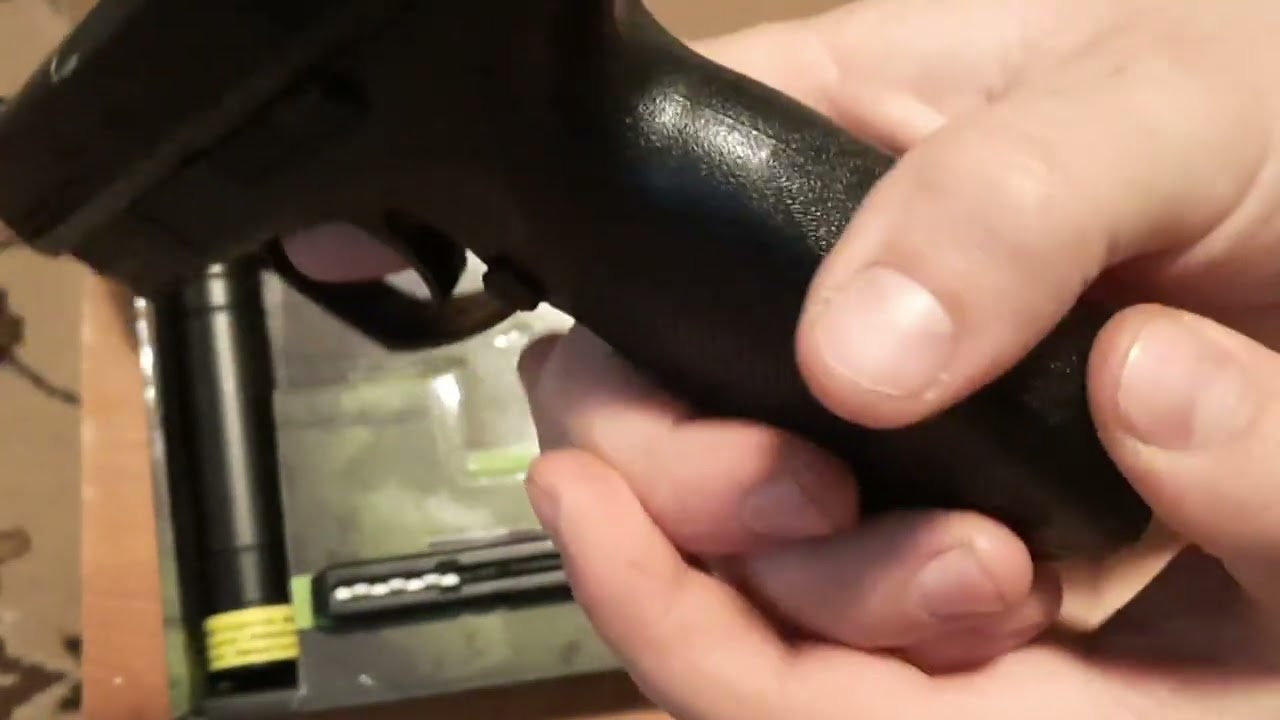 My oqtagon review Replica Umarex Combat Zone COP SK CO2 NBB cod produs 4651