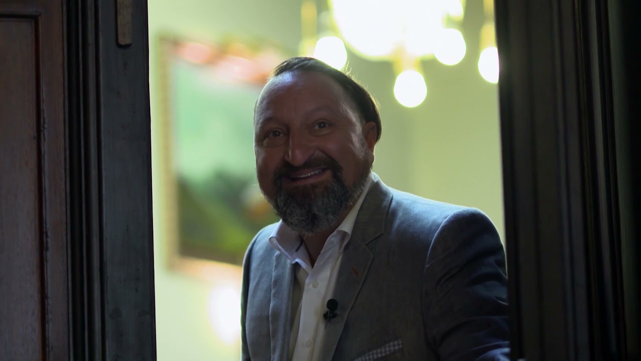 A la Vuelta de la Esquina - Palacio de Gobierno