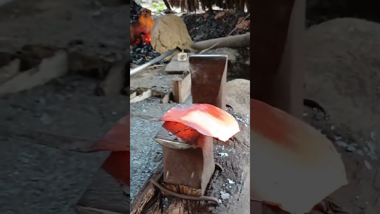 This is the process of making a grass sickle manually  vidio terlengkap 