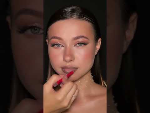 КАК ЛЕГКО И РОВНО НАРИСОВАТЬ КРАСНЫЕ ГУБЫ Makeup макияж Beauty рек