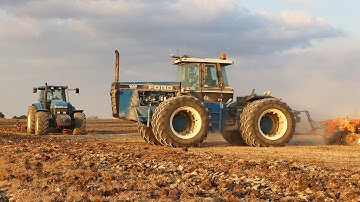Canadian twins: Ford Versatile 946 and New Holland 8870 working with Simba Solo and Cousins V-Form