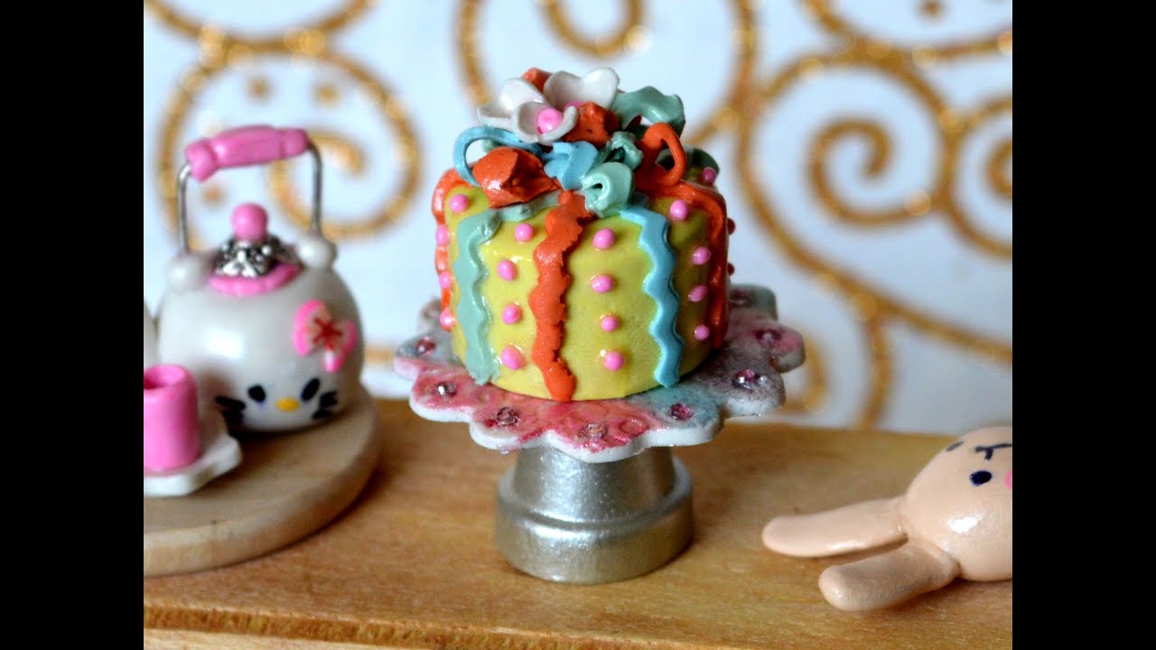 Birthday cake polymer clay miniature how to tutorial. Как слепить тортик из пластики. YouTube