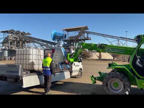 Conrad LC30R and Phoenix at work in a quarry in Varese