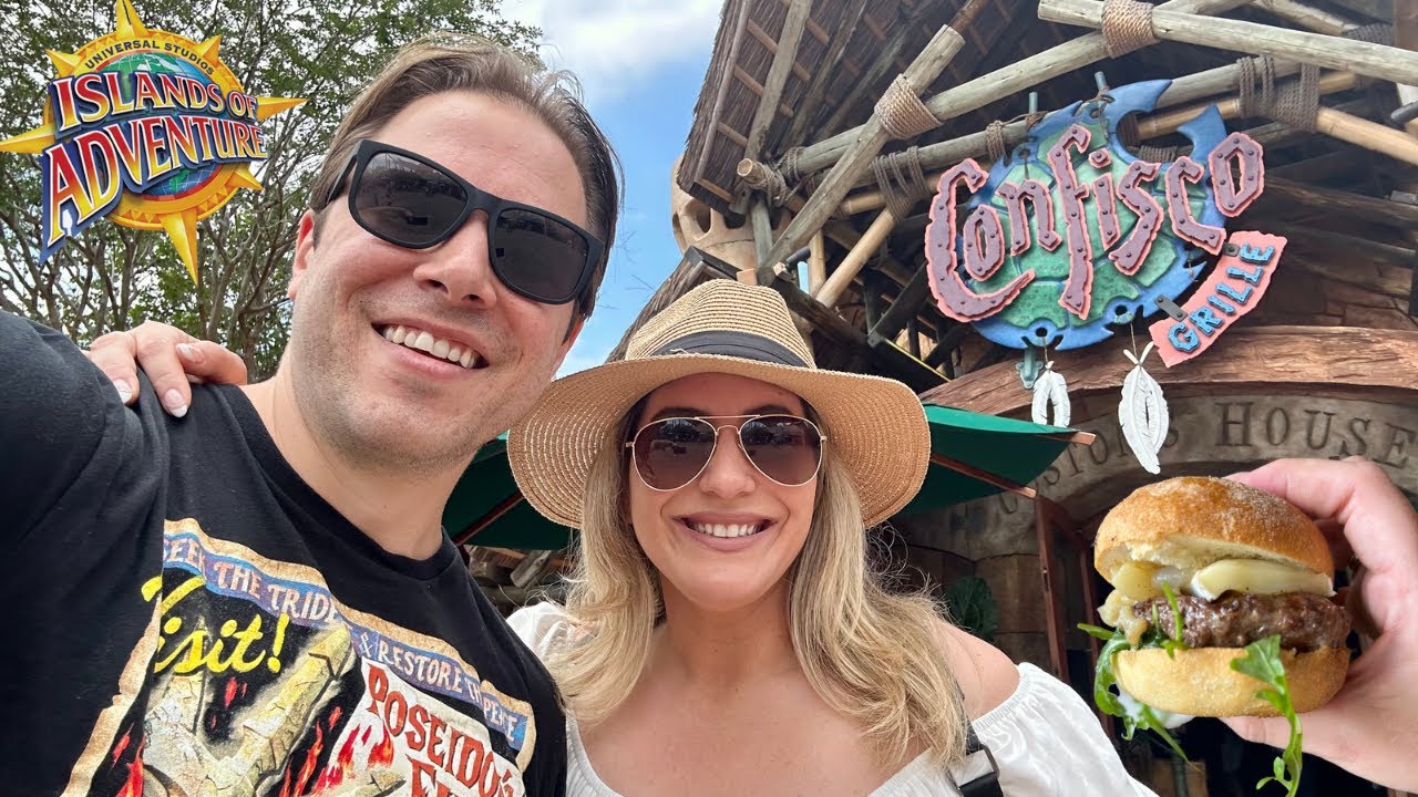Dining at Confisco Grille in Universal Islands of Adventure | NEW Exclusive UOAP Food | Review 2023