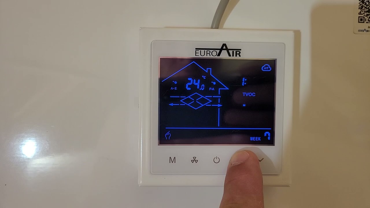 Swentibold EuroAir 350 lässt Datum und Uhrzeit nicht ändern / Problem gelöst.