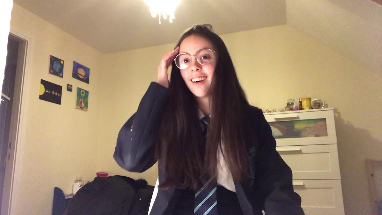 Como é a escola na Inglaterra? 📚 