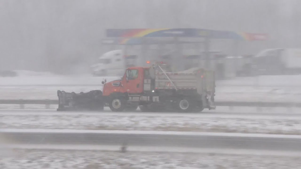 Winter storm causes decreased visibility, hazardous travel conditions across South Suburbs, Northwes