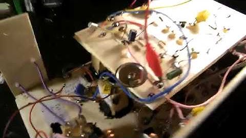 Antenna amplifier with tunable HF gain for 14-18 MHz or other freq. (schematic)