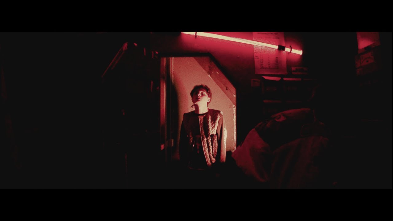 Guarda CRASHFACE - Lovedoom (Official Music Video) su YouTube Guarda CRASHFACE - Lovedoom (Official Music Video) su YouTube