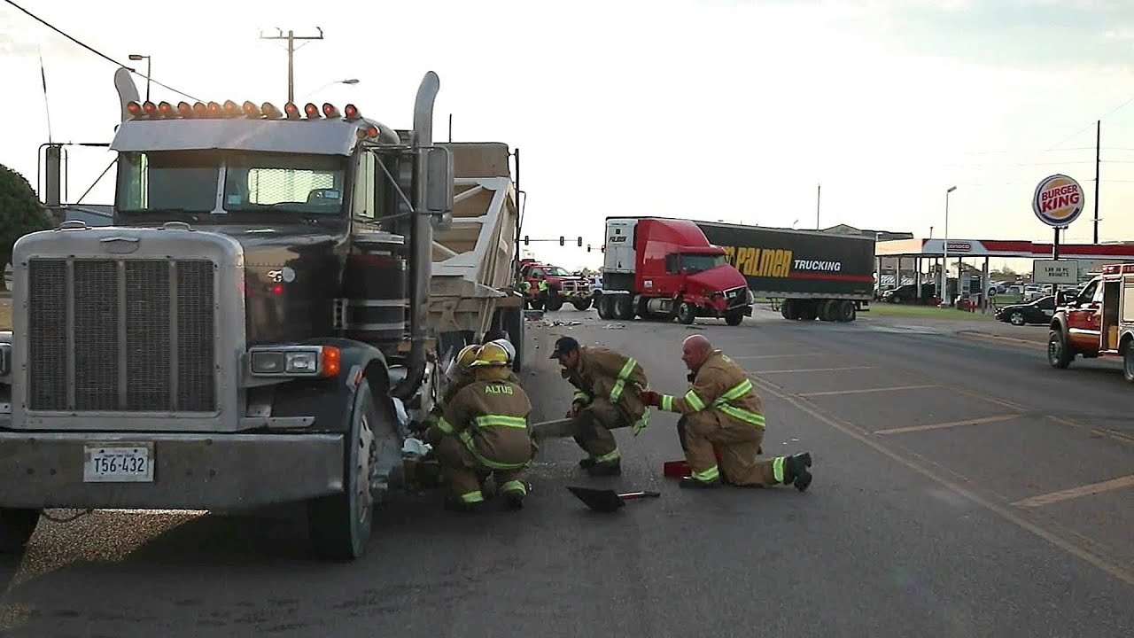 tractor truck accident Hwy 62 YouTube