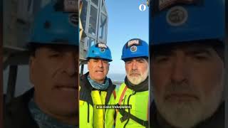 ‼️Dos trabajadores atrincherados en una grúa en el astillero de Navantia en San Fernando