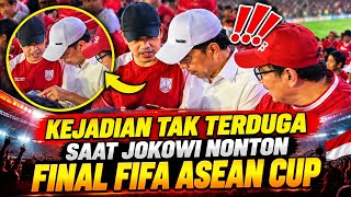 THE MOMENT JOKOWI IS SWARMED BY CITIZENS WHILE WATCHING THE INDONESIA VS THAILAND FINAL