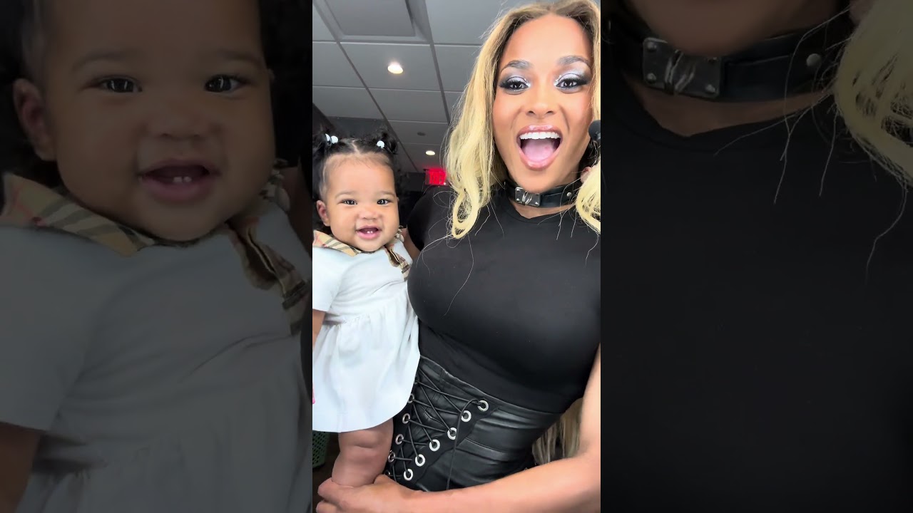 Best way to get ready before the stage! Sweet moments 🫶🏽